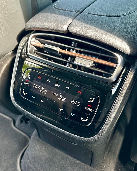 Mercedes-Benz EQE SUV 19 of 30