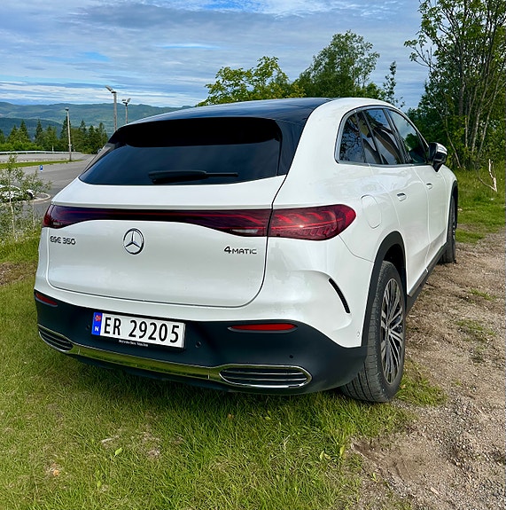 Mercedes-Benz EQE SUV 8 of 30