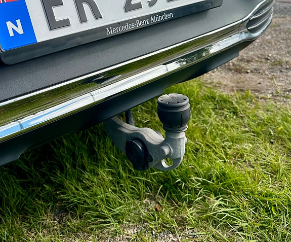 Mercedes-Benz EQE SUV 29 of 30