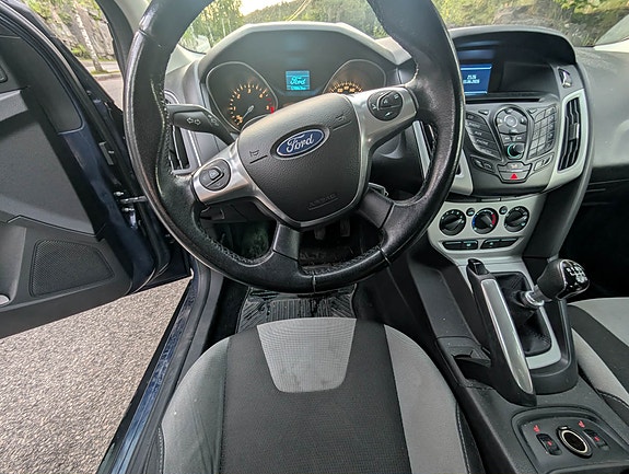 Ford Focus 2 of 5