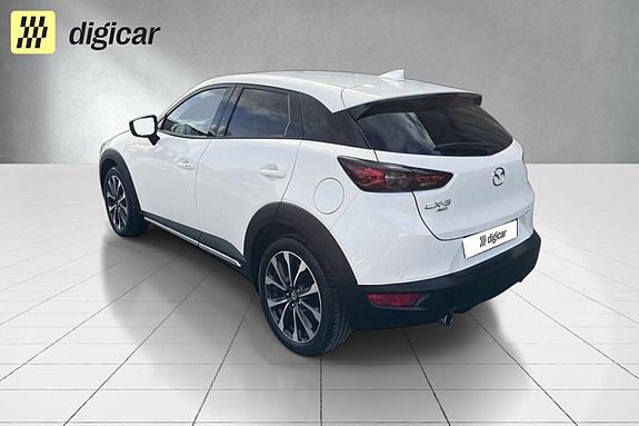 Mazda CX-3 4 of 5