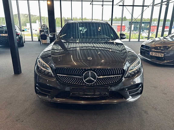 Mercedes-Benz C-Klasse 2 of 5