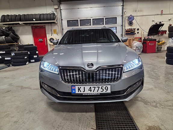 Skoda Superb 8 of 25