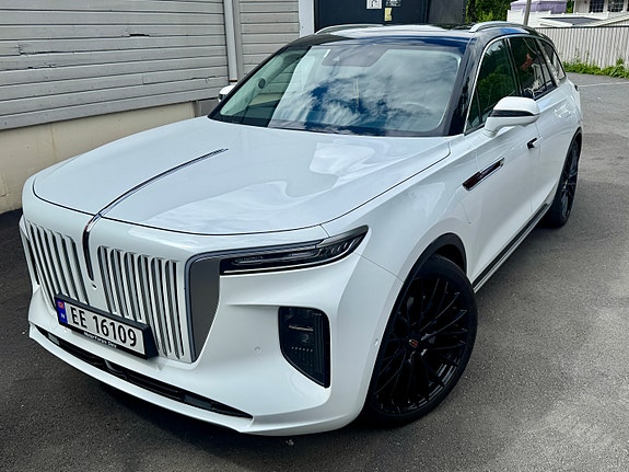 Hongqi E-HS9 2 of 22