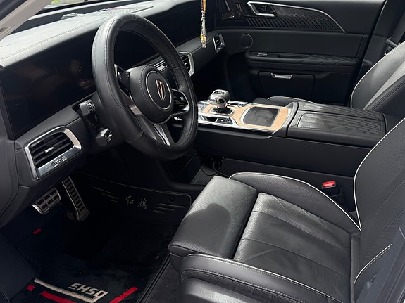 Hongqi E-HS9 11 of 22