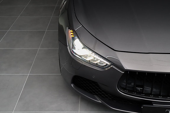 Maserati Ghibli 4 of 5