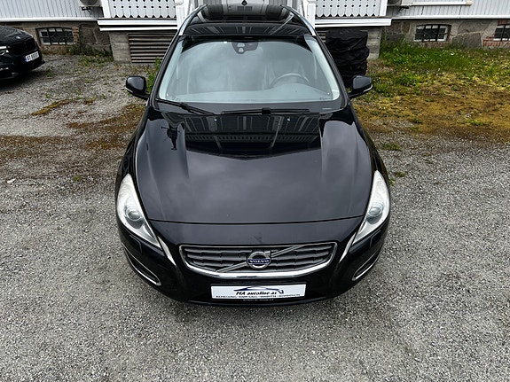 Volvo V60 4 of 5