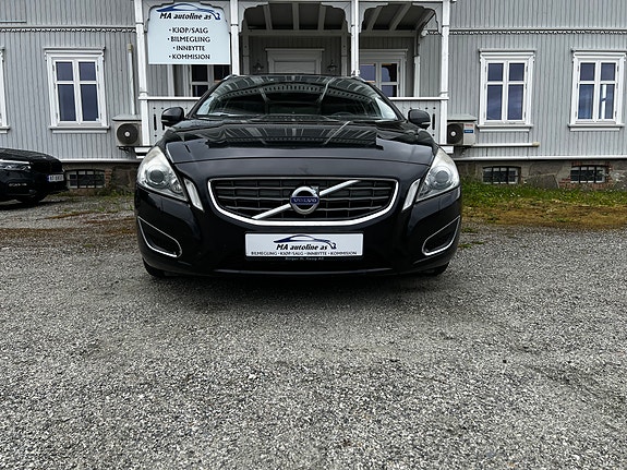 Volvo V60 3 of 5