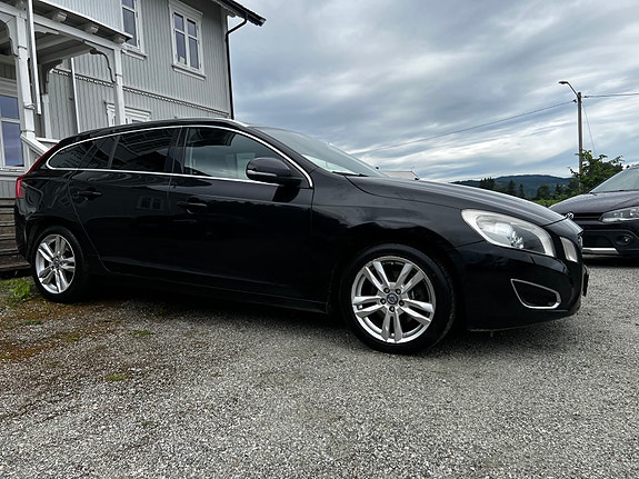Volvo V60 5 of 5