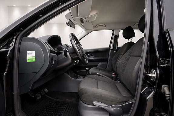 Skoda Fabia 9 of 14