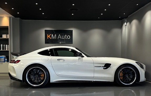 Mercedes-Benz AMG GT R 12 of 30