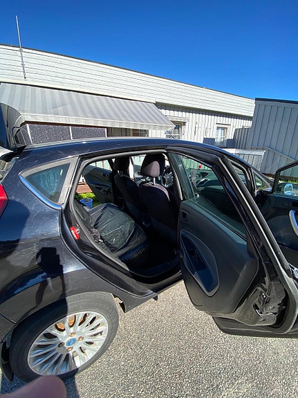 Ford Fiesta 5 of 5