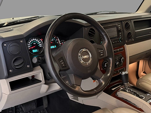 Jeep Commander 4 of 5