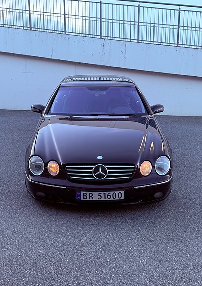 Mercedes-Benz CL500 3 of 5