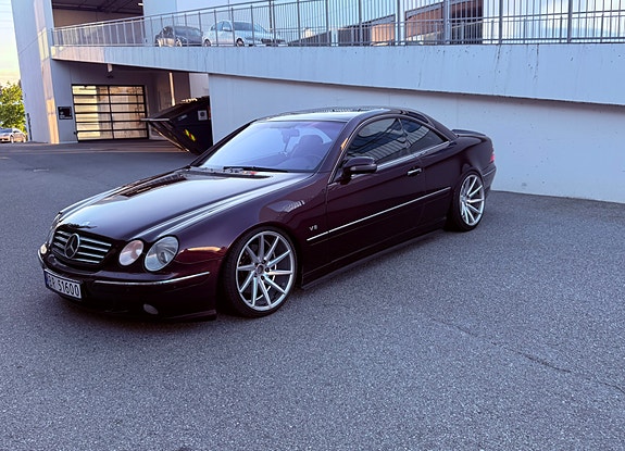 Mercedes-Benz CL500 2 of 5