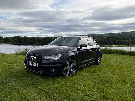 Audi A1 2 of 14
