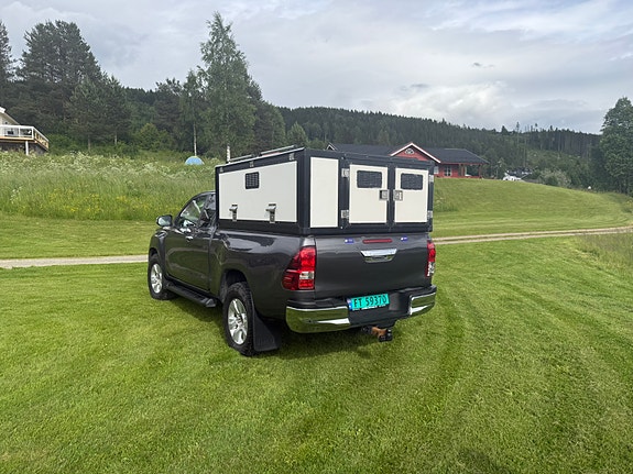 Toyota HiLux 5 of 5