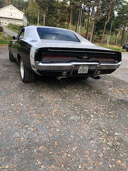 Dodge Charger 3 of 5