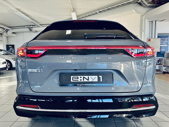 Honda e:Ny1 4 of 5