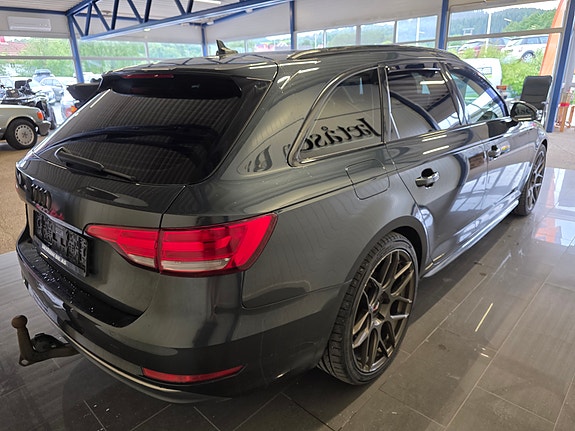 Audi A4 4 of 28