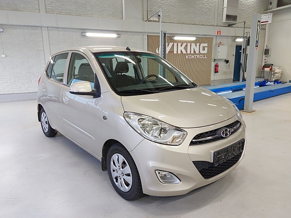 Hyundai i10 3 of 5