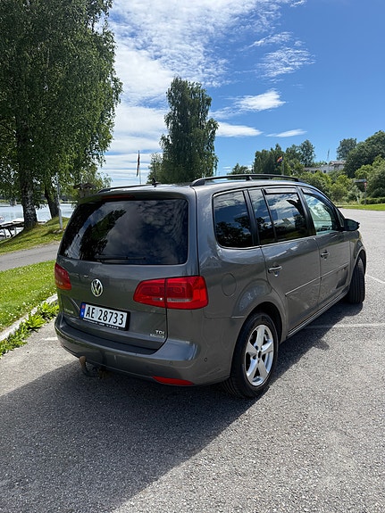 Volkswagen Touran 4 of 20