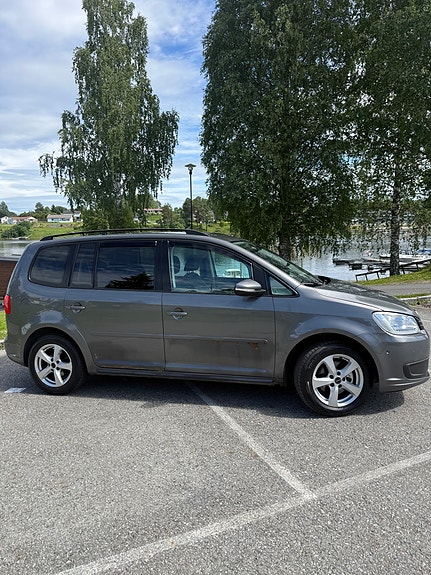 Volkswagen Touran 5 of 20