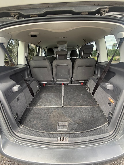 Volkswagen Touran 13 of 20