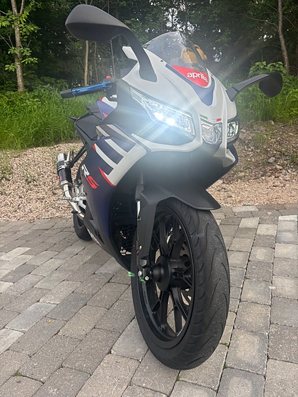 Aprilia RS 125 2 of 5