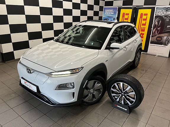 Hyundai Kona 2 of 5