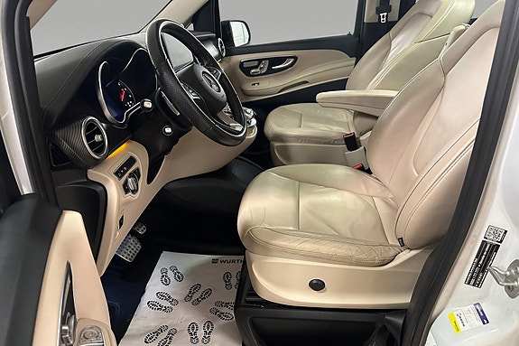Mercedes-Benz V250 d 3 of 22