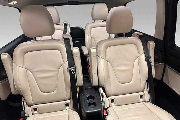 Mercedes-Benz V250 d 13 of 22