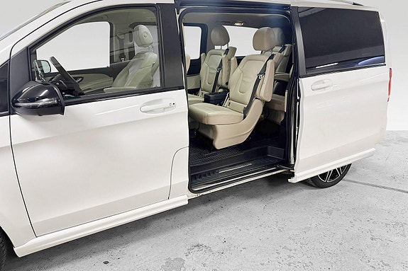 Mercedes-Benz V250 d 18 of 22