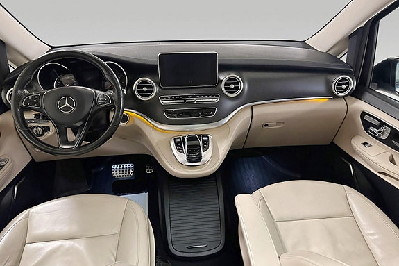 Mercedes-Benz V250 d 4 of 22