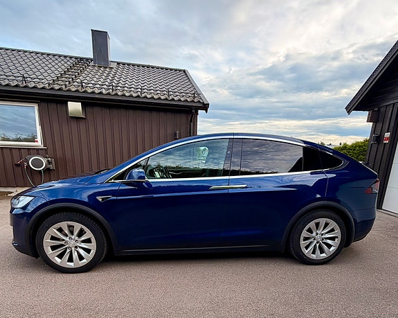 Tesla Model X 6 of 30