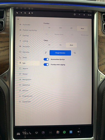 Tesla Model X 25 of 30