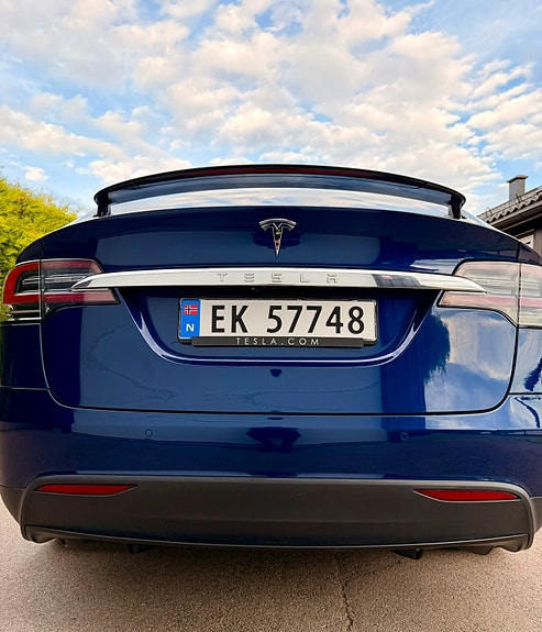 Tesla Model X 8 of 30