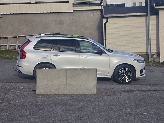 Volvo XC90 6 of 17