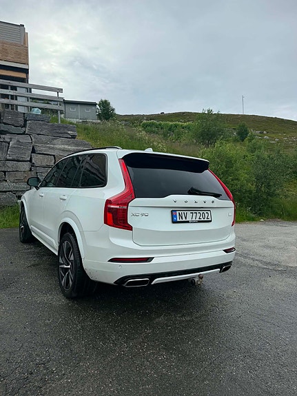Volvo XC90 11 of 17