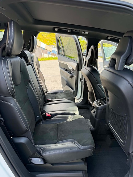 Volvo XC90 14 of 17