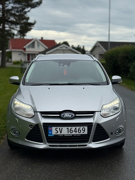Ford Focus 2 of 5