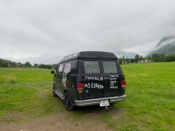 Chevrolet Van 3 of 5