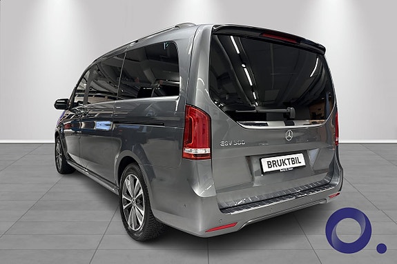 Mercedes-Benz EQV300 3 of 5