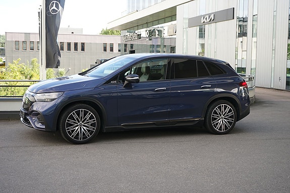 Mercedes-Benz EQE SUV 5 of 5
