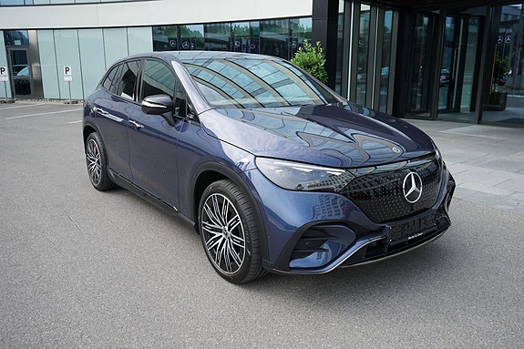 Mercedes-Benz EQE SUV 2 of 5
