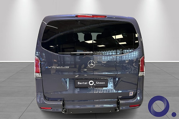 Mercedes-Benz eVito Tourer 4 of 5