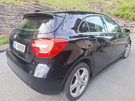 Mercedes-Benz A180 5 of 5