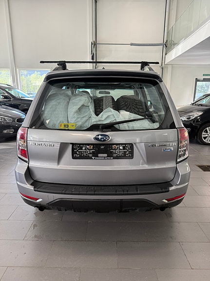 Subaru Forester 5 of 16