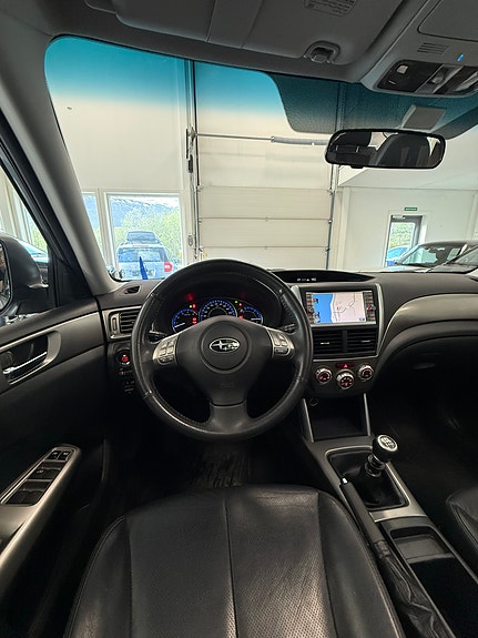 Subaru Forester 8 of 16