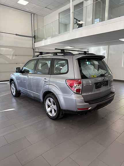 Subaru Forester 4 of 16